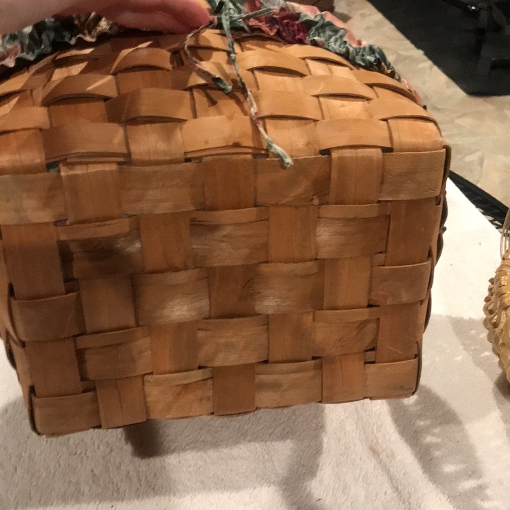Baskets with Handles - Picture 3 of 16
